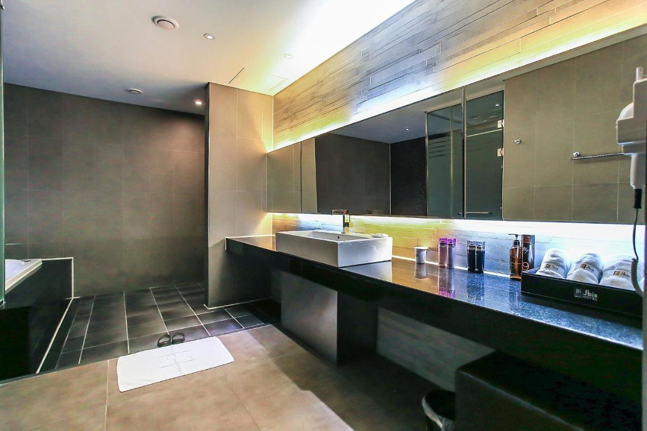 Jbis Hotel Uijeongbu Buitenkant foto